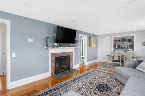 17 Daboll Ct, Warwick, RI 02889 photo 8