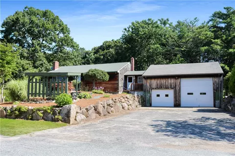 50 Thurston Dr, Hopkinton, RI 02832