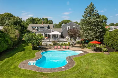 446 Maple Ave, Barrington, RI 02806