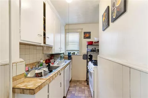 301 Ward St, Woonsocket, RI 02895 photo 7