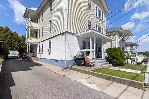 301 Ward St, Woonsocket, RI 02895 photo 4