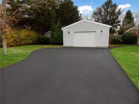 144 Beach St, Westerly, RI 02891 photo 5