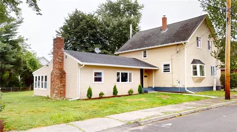 20 Arthur St, Bellingham, MA 02019