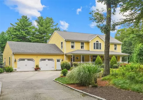 1 Brier Ct, East Greenwich, RI 02818