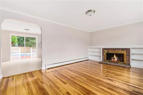 237 Shamrock Dr, Warwick, RI 02886 photo 6