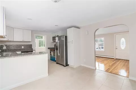 237 Shamrock Dr, Warwick, RI 02886 photo 7