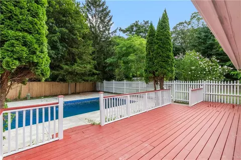 237 Shamrock Dr, Warwick, RI 02886 photo 30
