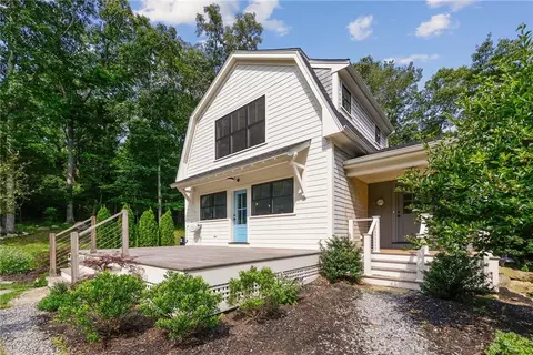 38 Old Stone Church Rd, Little Compton, RI 02837