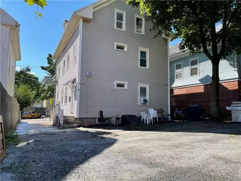 31 Putnam St, Providence, RI 02909