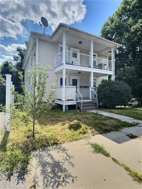 665 Cumberland Hill Rd, Woonsocket, RI 02895