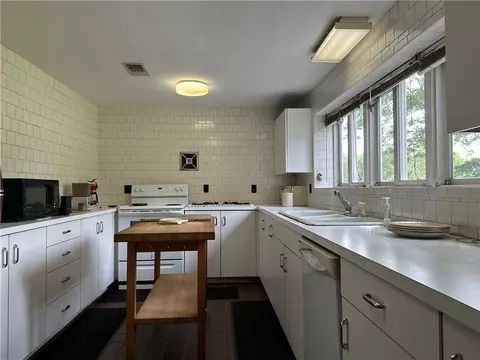 590 Ten Rod Rd, Exeter, RI 02822 photo 4
