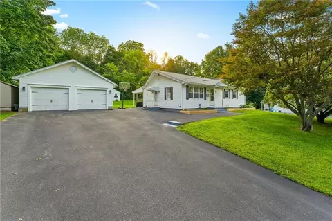 49 Elizabeth Ave, North Smithfield, RI 02896