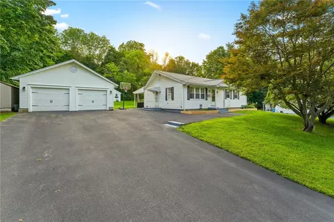 49 Elizabeth Ave, North Smithfield, RI 02896
