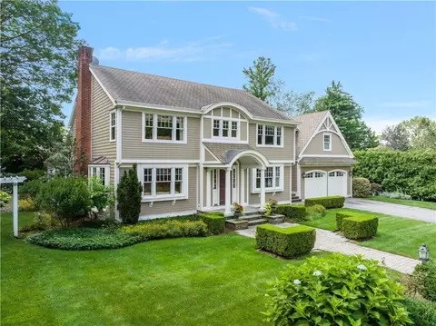 59 Orchard Dr, Cranston, RI 02920