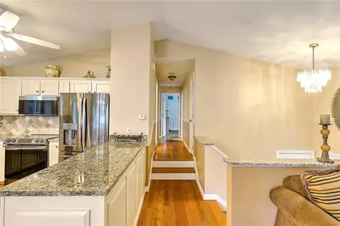 4 Cote Ct, Coventry, RI 02816 photo 9