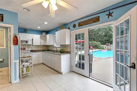 4 Cote Ct, Coventry, RI 02816 photo 38