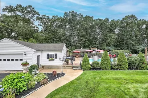 4 Cote Ct, Coventry, RI 02816 photo 24
