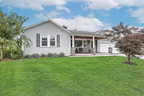 59 Beech Tree Rd, East Providence, RI 02916