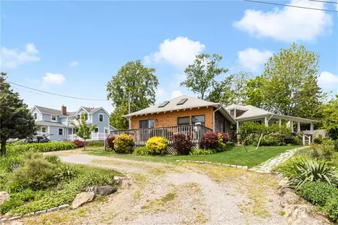 23 Alger Ave, East Greenwich, RI 02818