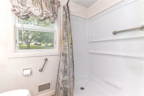 8 Viceroy Rd, Warwick, RI 02886 photo 21