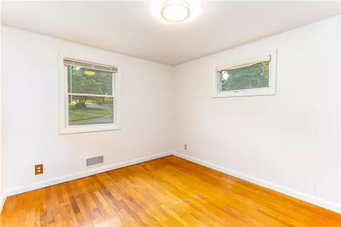 8 Viceroy Rd, Warwick, RI 02886 photo 17