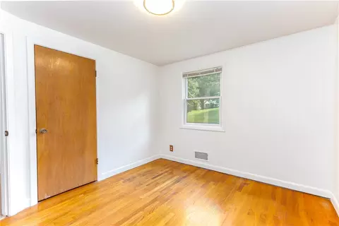 8 Viceroy Rd, Warwick, RI 02886 photo 18