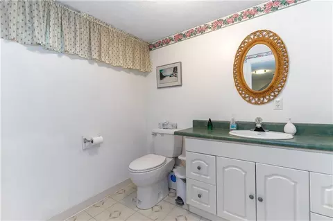 8 Viceroy Rd, Warwick, RI 02886 photo 28