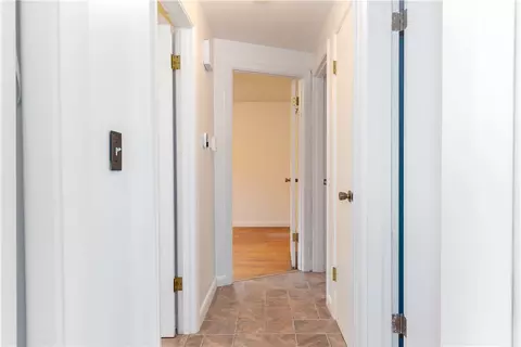 8 Viceroy Rd, Warwick, RI 02886 photo 19