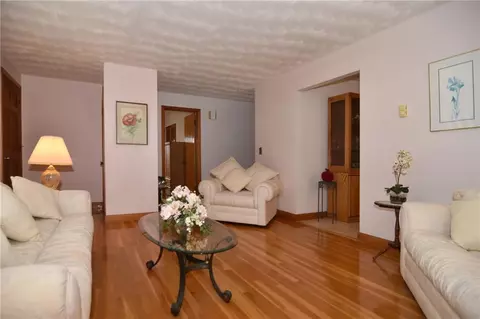2 Highview Ave, Warren, RI 02885 photo 6
