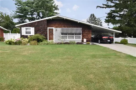 2 Highview Ave, Warren, RI 02885
