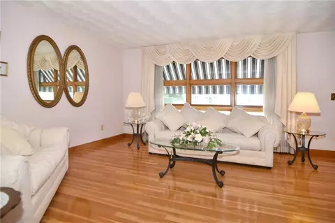 2 Highview Ave, Warren, RI 02885 photo 3
