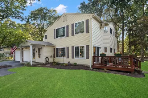 34 Eagle Run #34B, East Greenwich, RI 02818