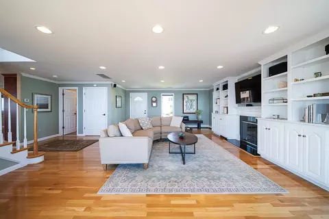 28 Burnett Rd, Warwick, RI 02889 photo 10