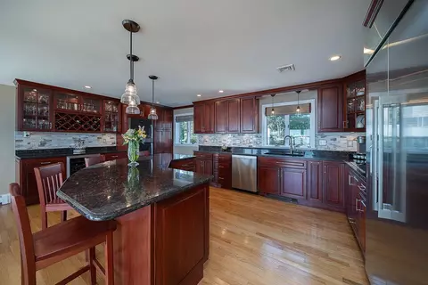 28 Burnett Rd, Warwick, RI 02889 photo 14