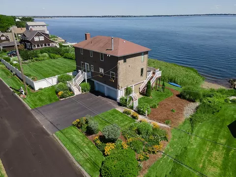 28 Burnett Rd, Warwick, RI 02889 photo 3