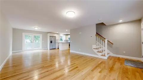 48 Greene St, Warwick, RI 02886 photo 10