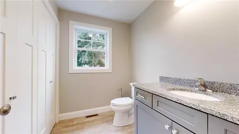 48 Greene St, Warwick, RI 02886 photo 9