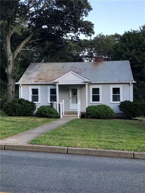 53 Broad Rock Rd, South Kingstown, RI 02879
