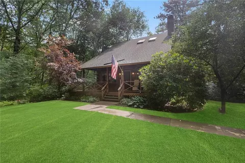 4 Wood River Dr, Richmond, RI 02832