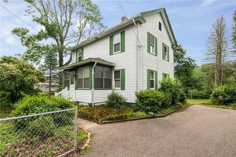 84 Kulas Rd, West Warwick, RI 02893