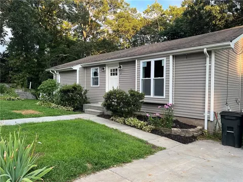 21 Hill St, North Providence, RI 02904