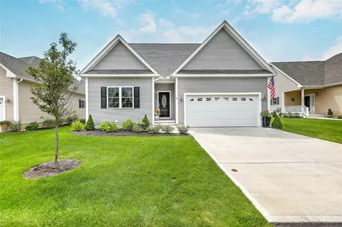 10 Daisy Ln, Coventry, RI 02816