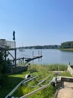 59 Beach Point Dr, East Providence, RI 02915 photo 28
