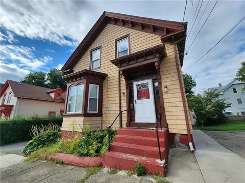 60 Woodbine St, Providence, RI 02906