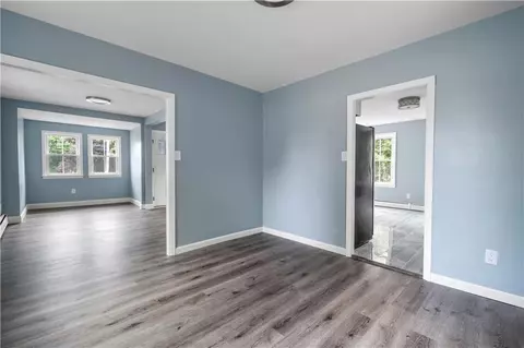 11 North St, Warwick, RI 02886 photo 9