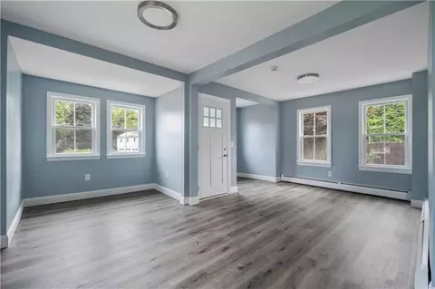 11 North St, Warwick, RI 02886 photo 8