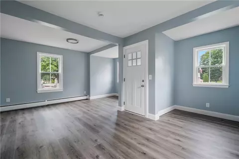 11 North St, Warwick, RI 02886 photo 7