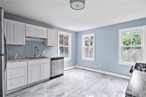 11 North St, Warwick, RI 02886 photo 5