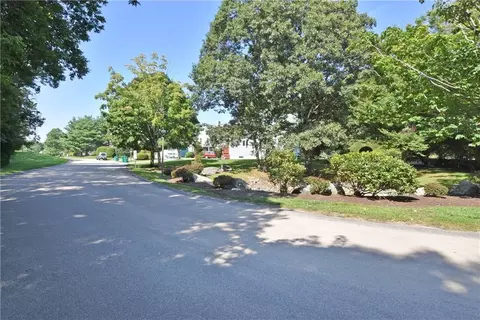 604 Brookhaven Ln #604, Woonsocket, RI 02895 photo 15