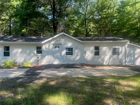 788 Phillips Hill Rd, Coventry, RI 02816